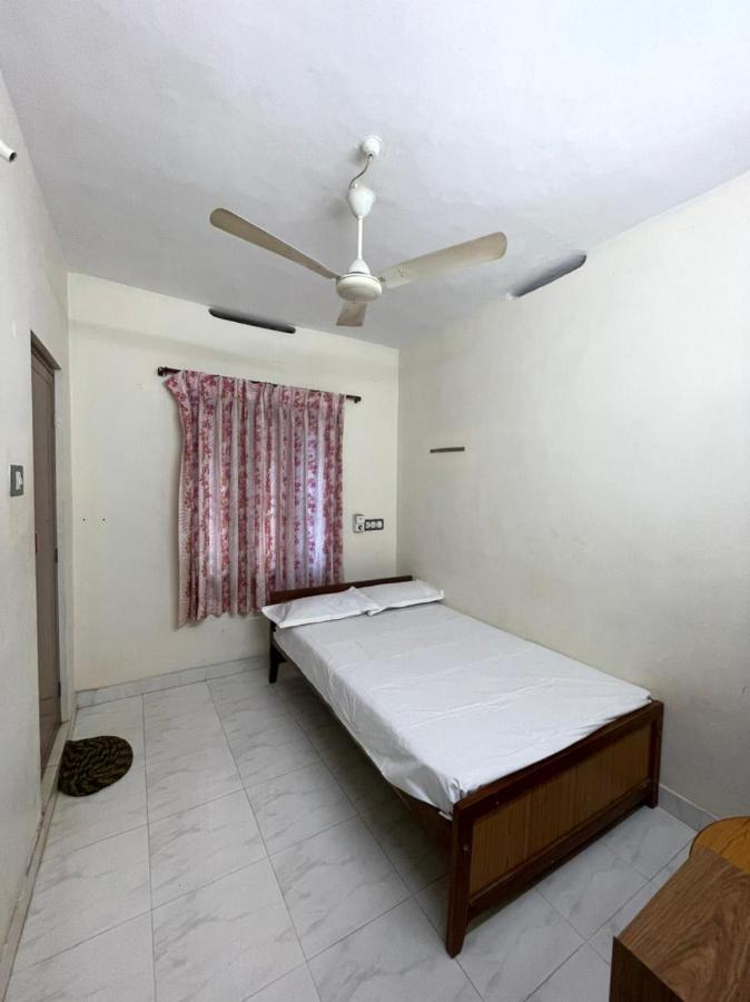 Imperial Inn - Haroz Kuttālam Esterno foto